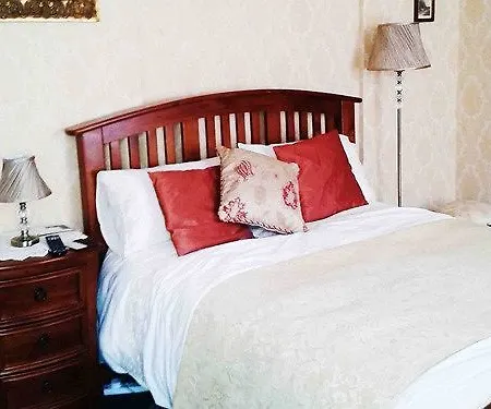 Mcmahon Guest house 3*