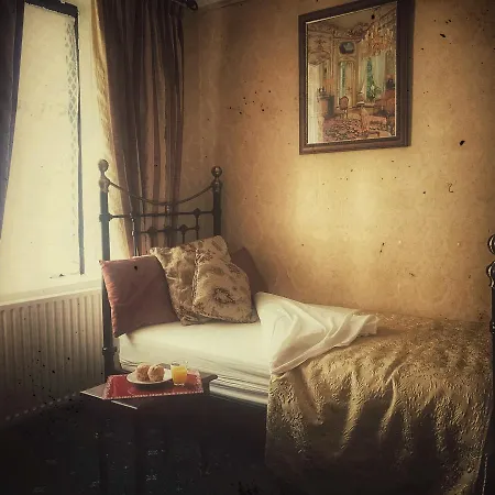 Mcmahon Guest house Listowel